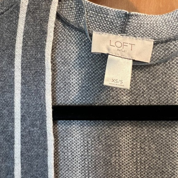 Bohemian Oversized Poncho Vest // Ann Taylor LOFT Outlet Women's Size XS/S - Picture 2 of 5